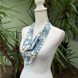 Margaux Triangle Cream Blue Scarf